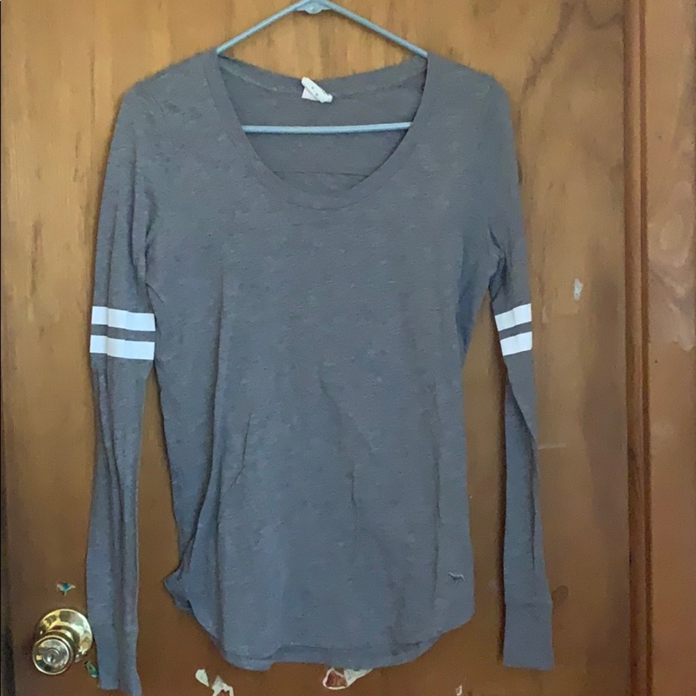 VS PINK - gray long sleeve top